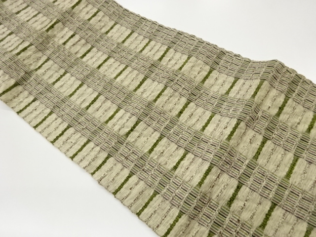 縞に横段模様織出し名古屋帯